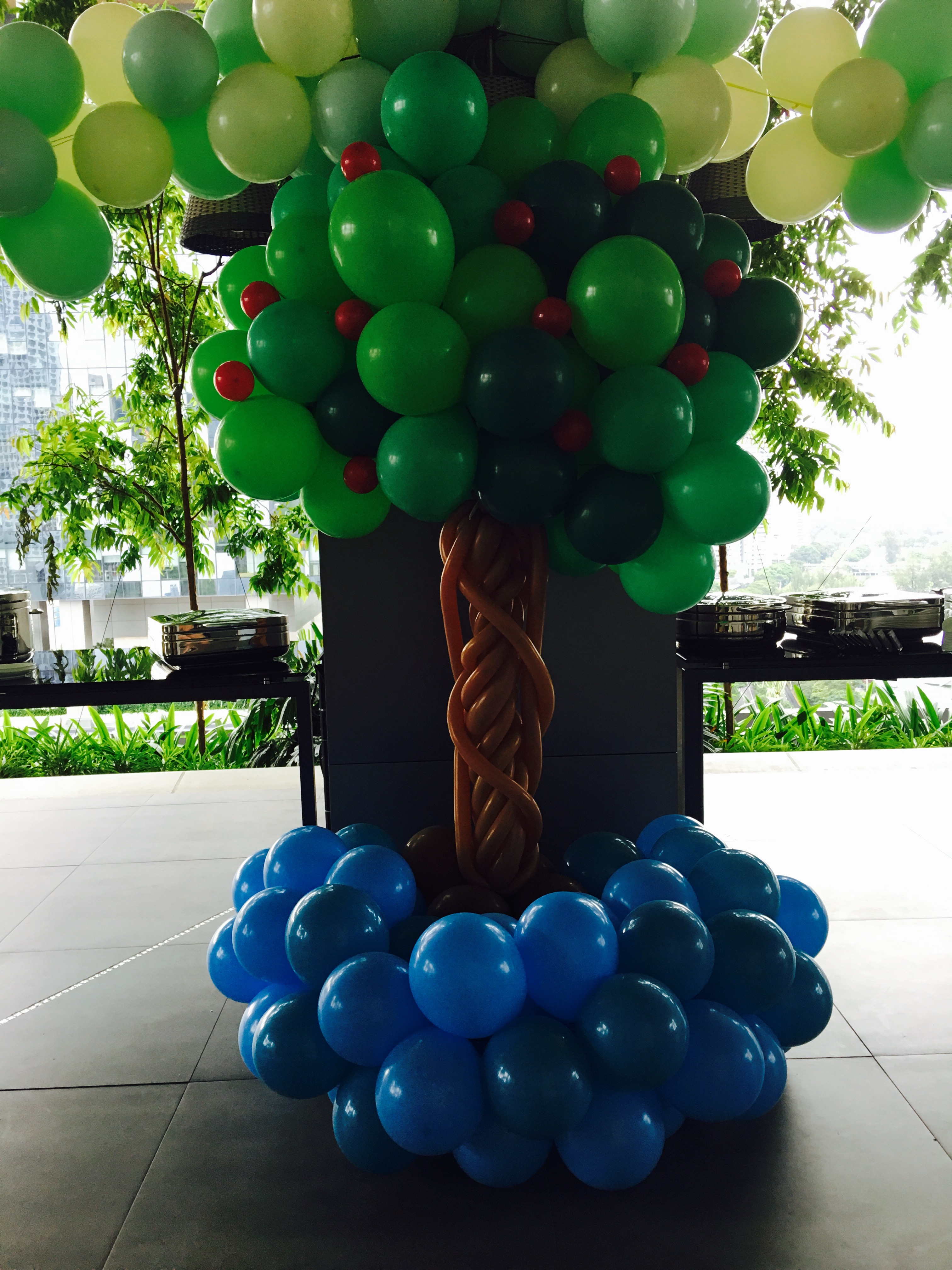 Singapore Balloon Columns | Balloon Pillars | The Balloon Thing
